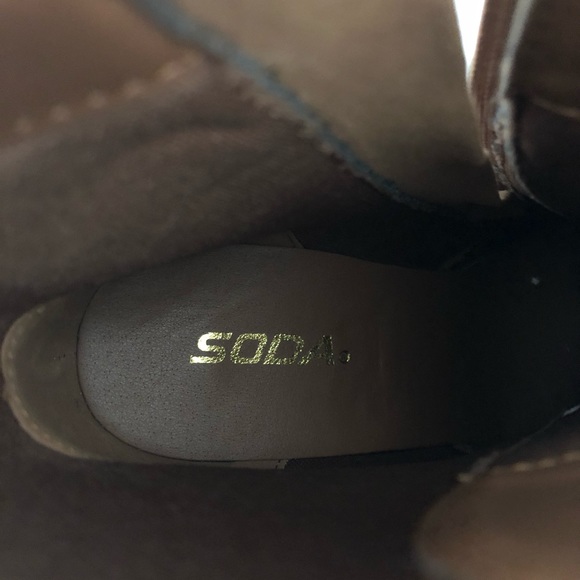 Boots - Picture 7 of 7